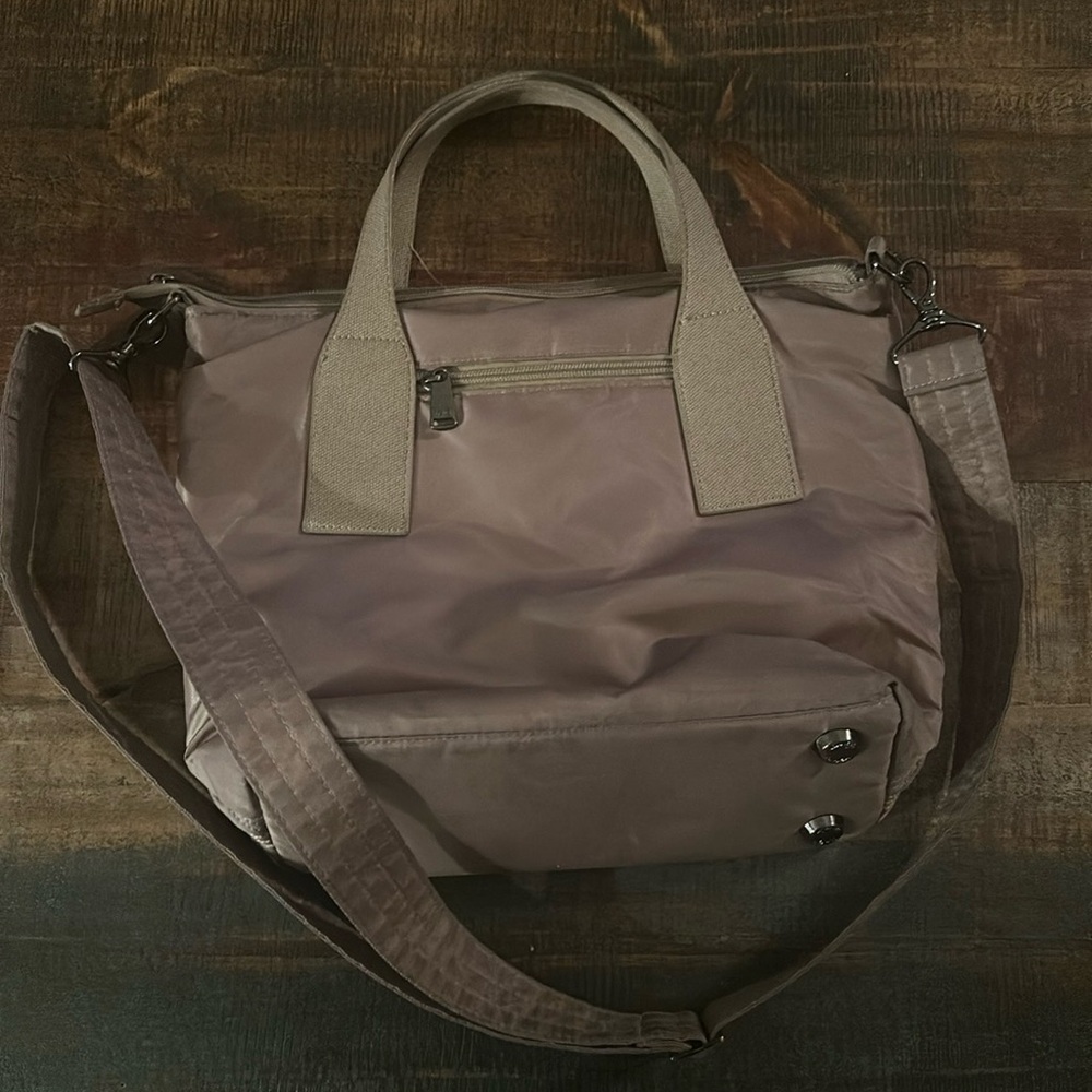 Lug handbag crossbody